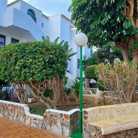 D104 Alondras Park Ground Floor Pool View *